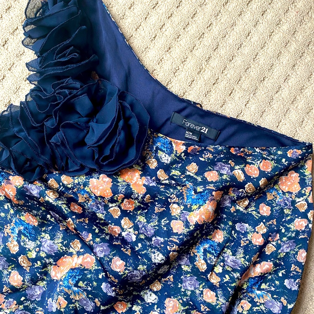Beautiful off shoulder Forever 21 floral top